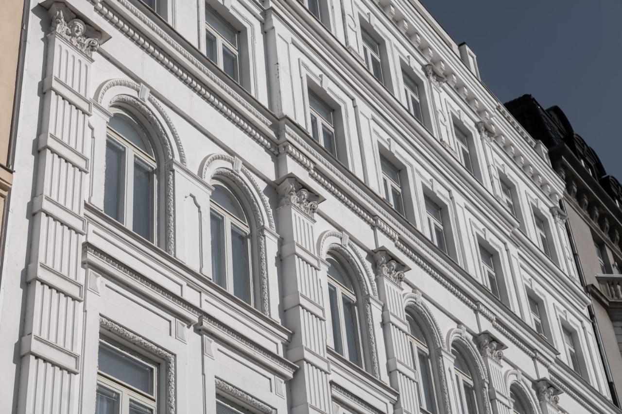 Elite Plaza Hotel 4*
