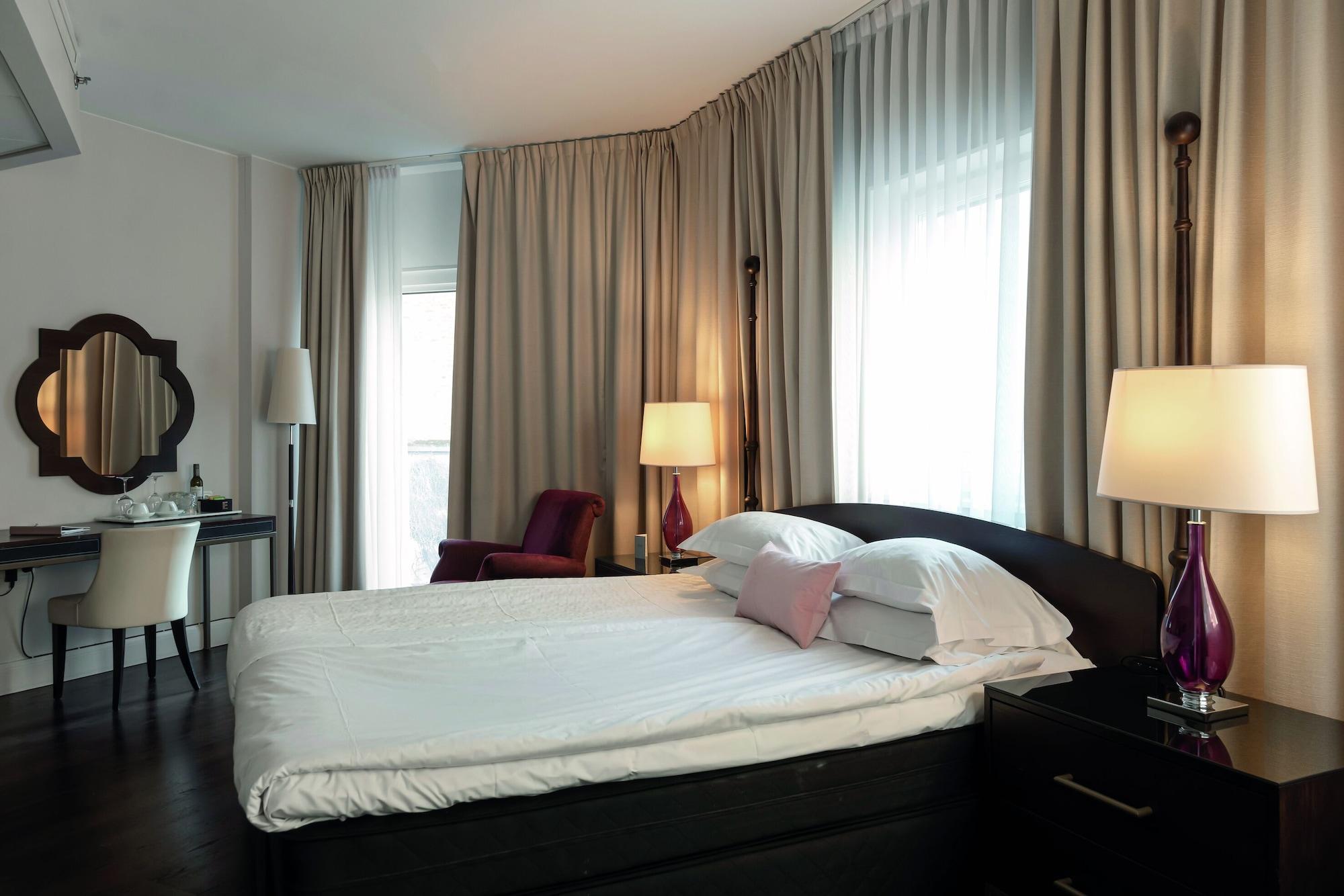 Hotel Elite Plaza 4*