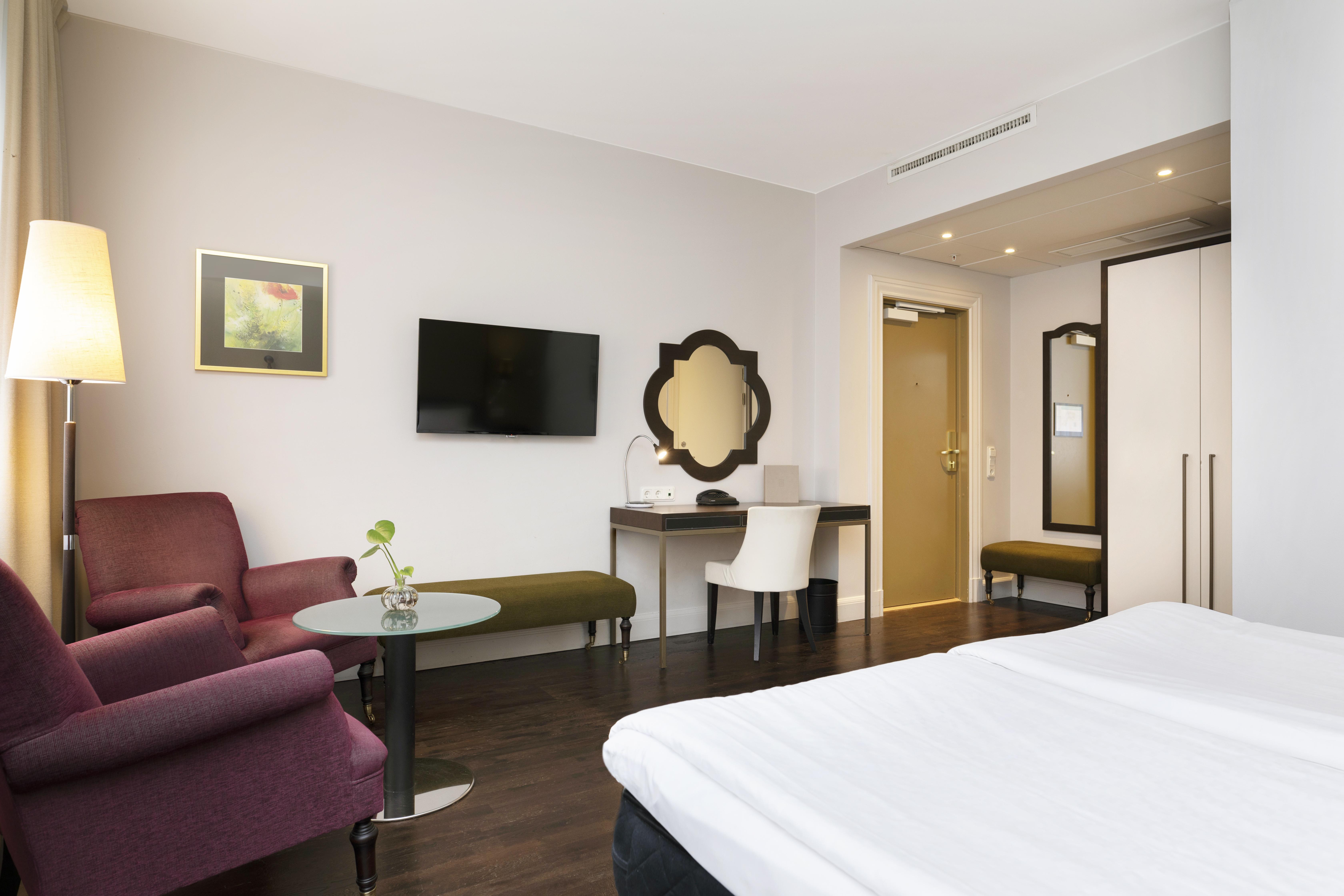 Elite Plaza 4*